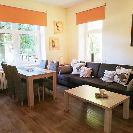 Ferienwohnung Und Pension "Zur Aue" Konigsbruck Exterior foto